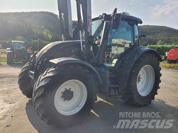 Valtra N174D Traktori