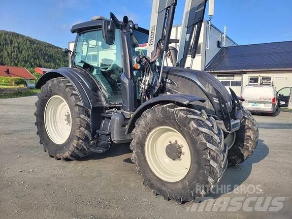 Valtra N174D Traktori