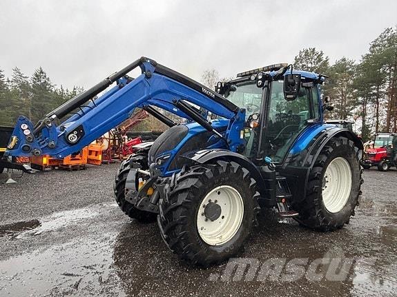 Valtra N174D Traktori