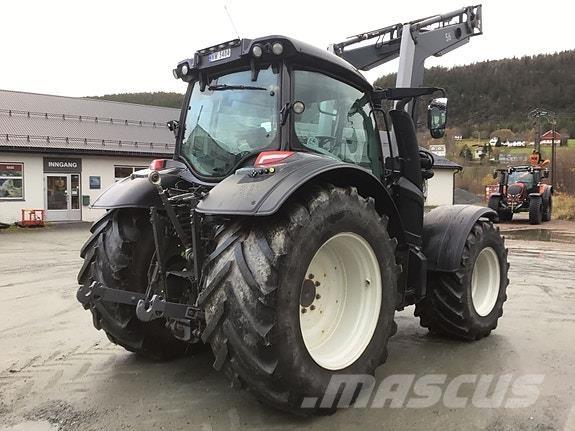 Valtra N174D Traktori