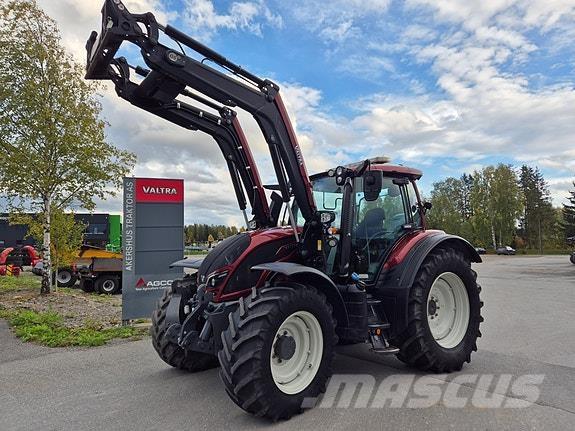 Valtra N174V Traktori