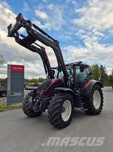 Valtra N174V Traktori