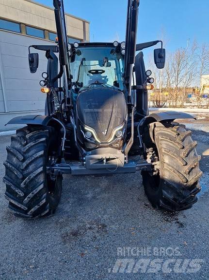 Valtra N175 Traktori