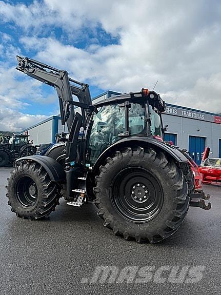 Valtra N175 Traktori