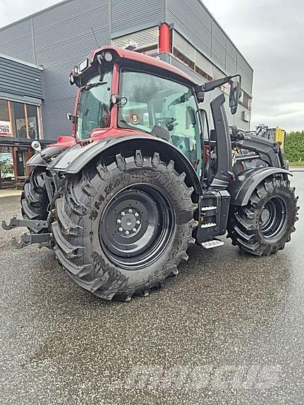 Valtra N175 Traktori