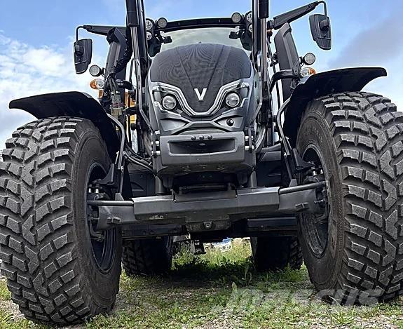 Valtra N175 Direct Traktori