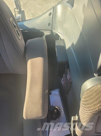 Valtra N175D Traktori