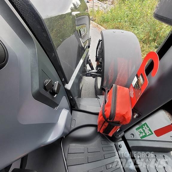 Valtra Q305 Traktori