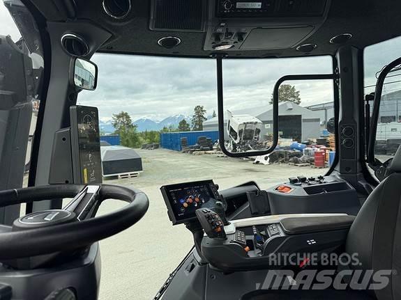 Valtra Q305 Traktori