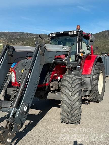 Valtra T 213 V Traktori