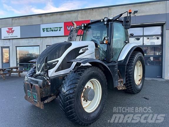 Valtra T174 Versu Traktori