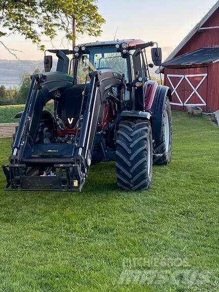 Valtra T174D Traktori