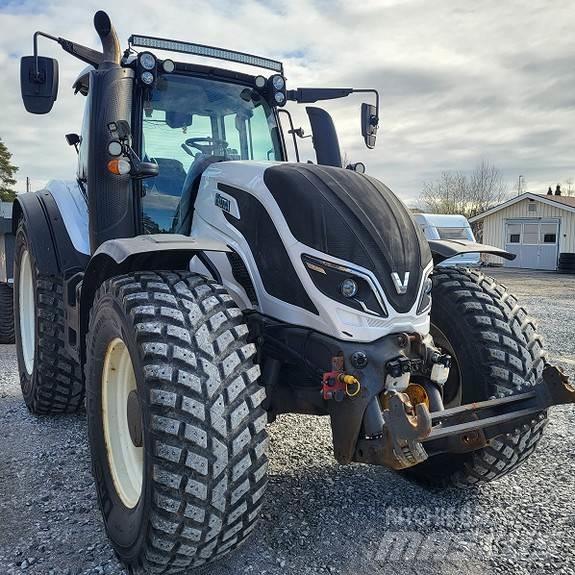 Valtra T174D Traktori