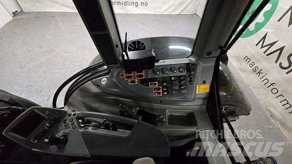 Valtra T182 Traktori