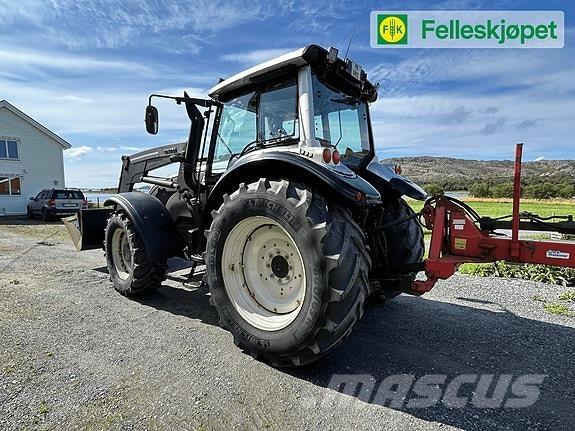 Valtra T190 Traktori