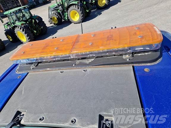 Valtra T235 Traktori