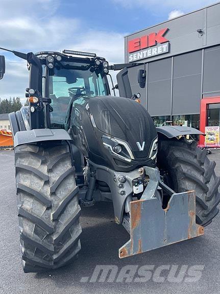 Valtra T235 Traktori
