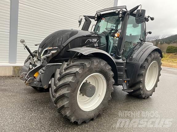 Valtra T235D Traktori