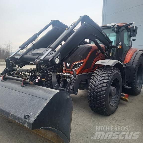 Valtra T255 Traktori
