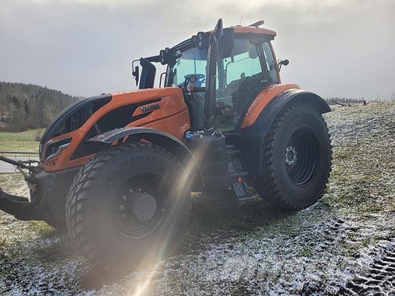 Valtra T255 Traktori
