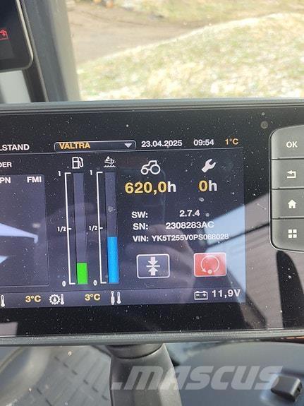 Valtra T255 Traktori