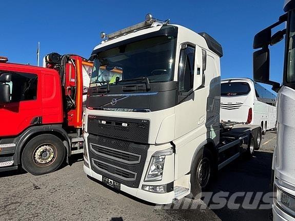Volvo  Kamioni za podizanje kablova