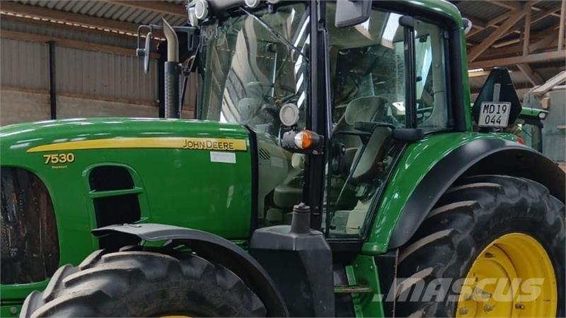 John Deere 7530 Traktori