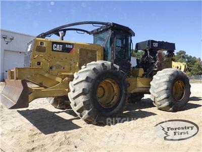 CAT 535D Skideri