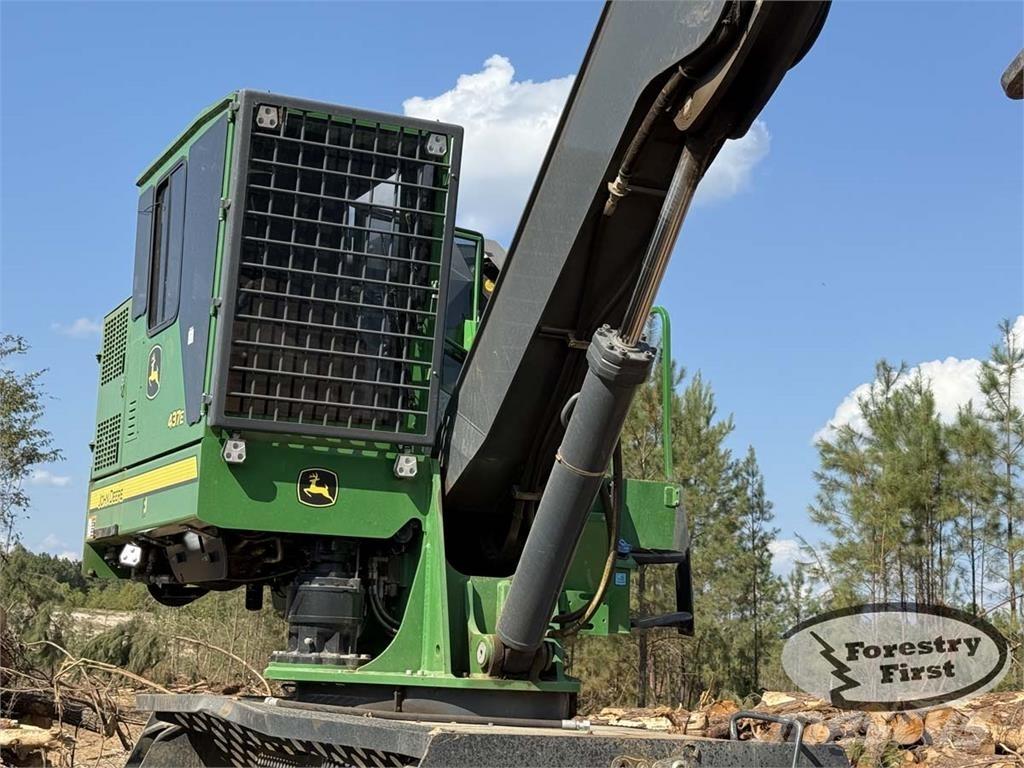 John Deere 437E Utovarivači stabala