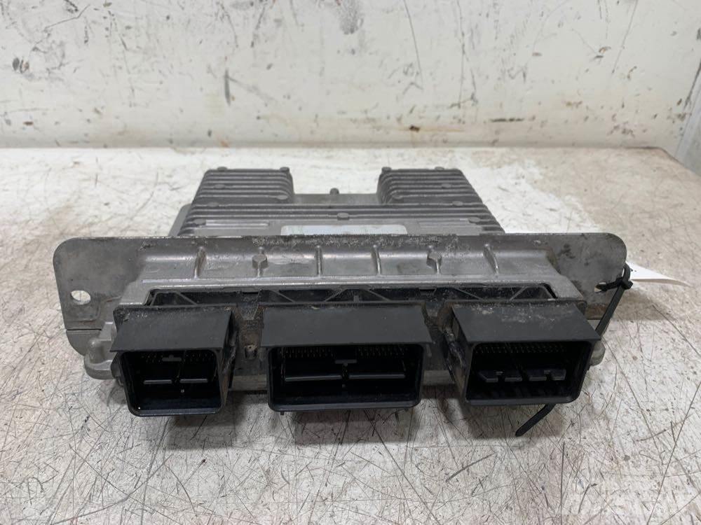 Ford F-550 Kabine i unutrašnjost