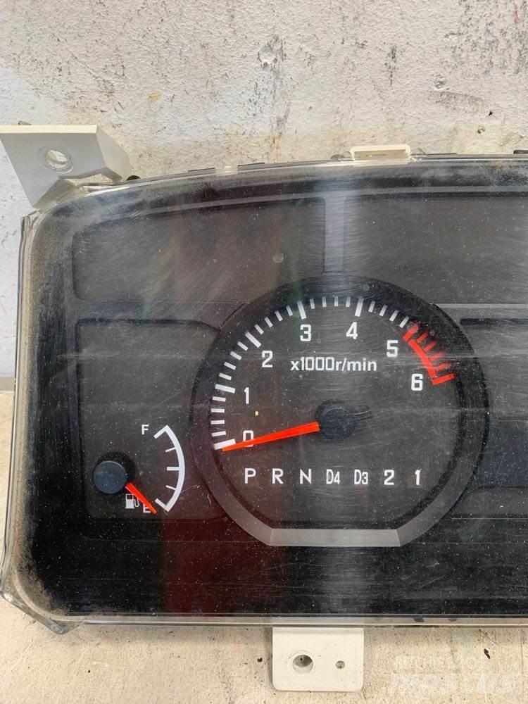 Isuzu NPR Ostale kargo komponente