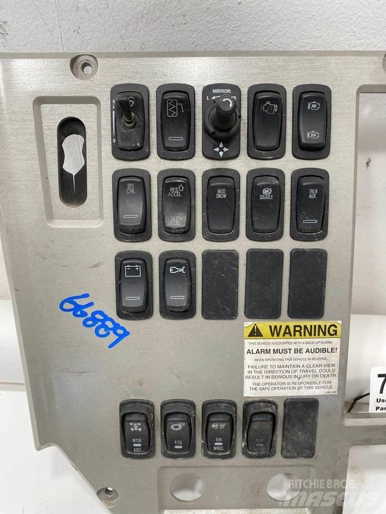Mack CXU Elektronika
