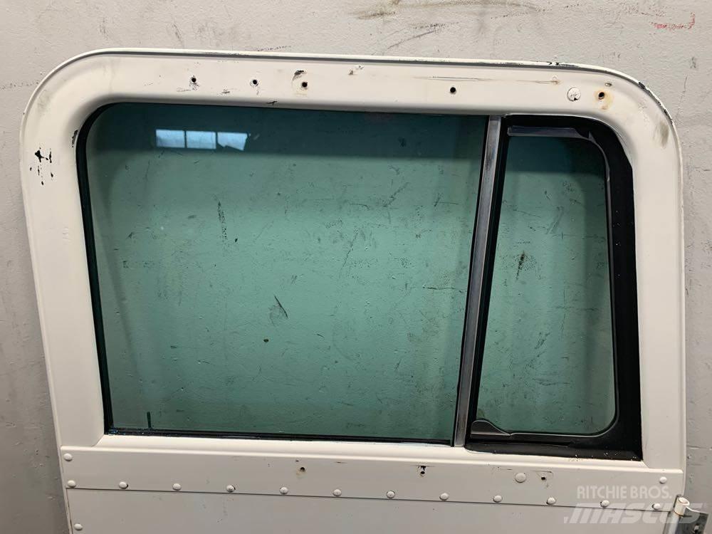 Peterbilt  Ostale kargo komponente
