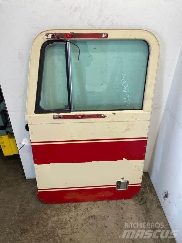 Peterbilt  Ostale kargo komponente