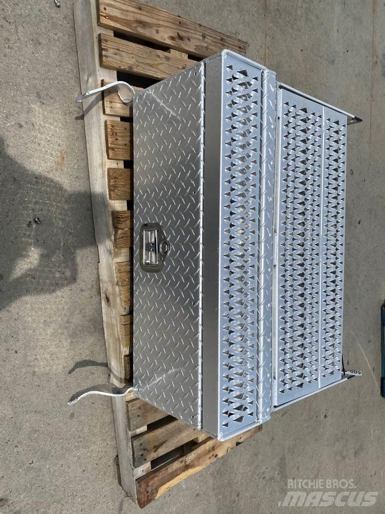Peterbilt  Ostale kargo komponente