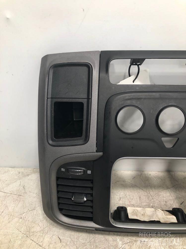 RAM 5500 Ostale kargo komponente