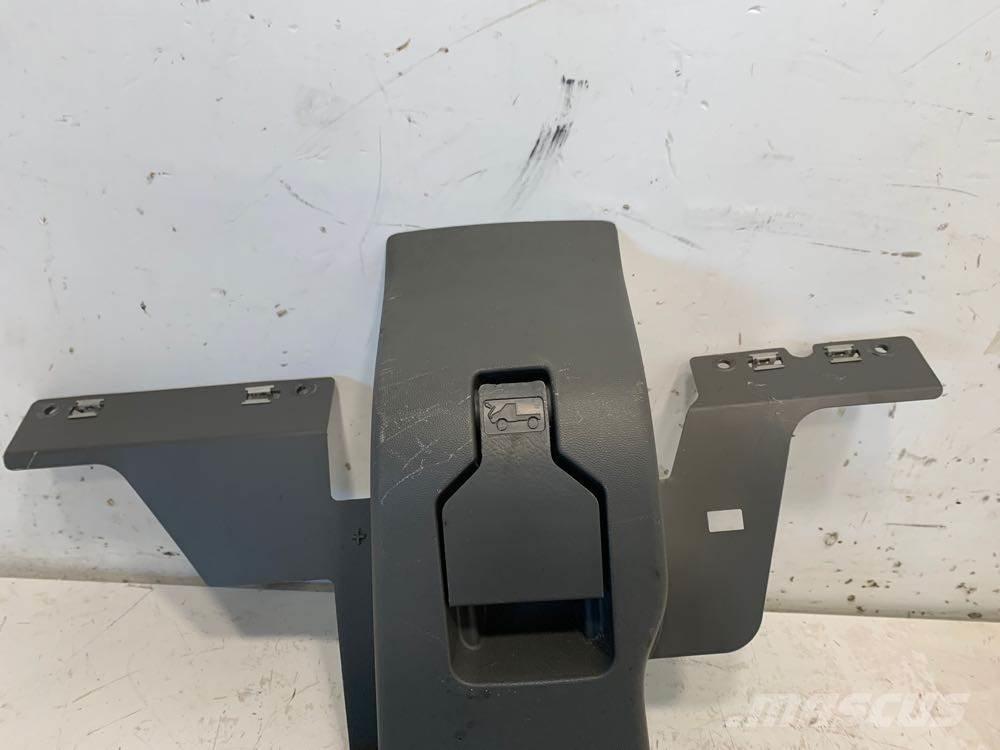 Volvo VNL Ostale kargo komponente