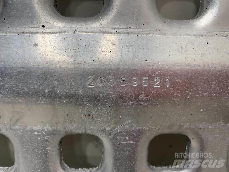 Volvo VNL Ostale kargo komponente