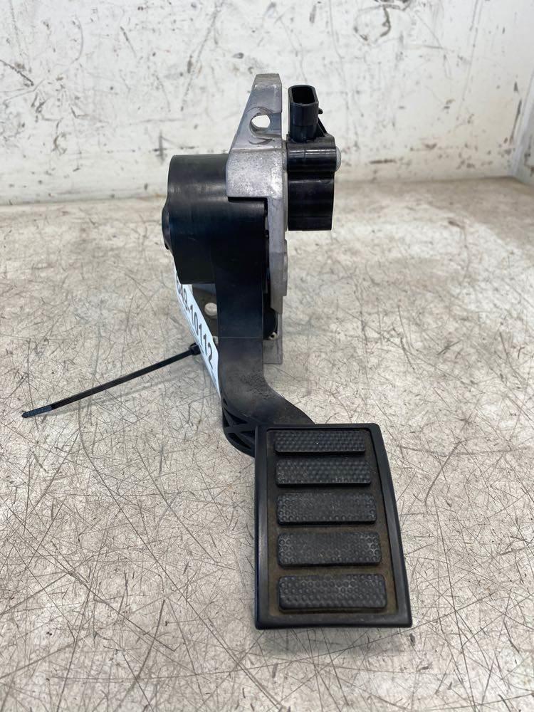 Volvo VNL Ostale kargo komponente