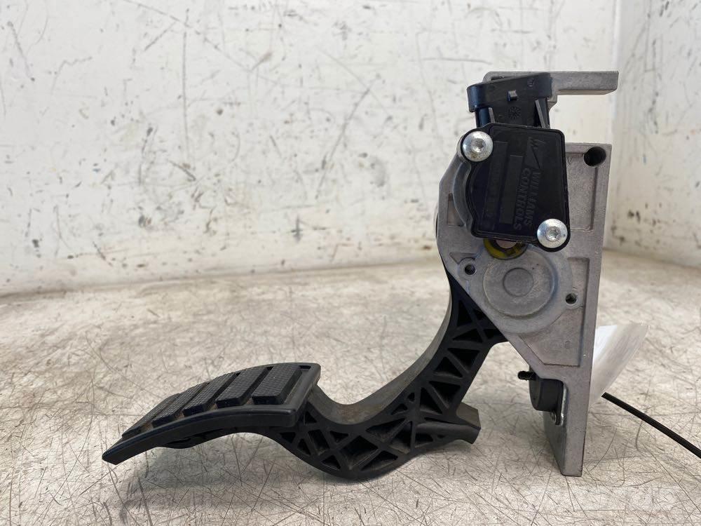 Volvo VNL Ostale kargo komponente