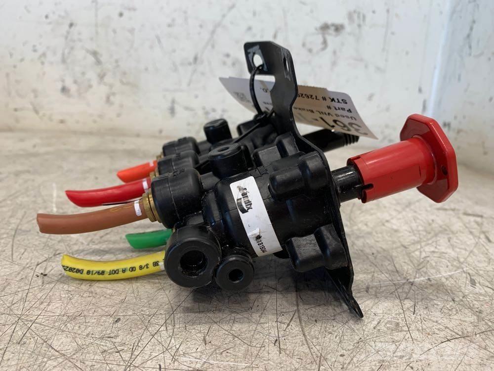 Volvo VNL Ostale kargo komponente