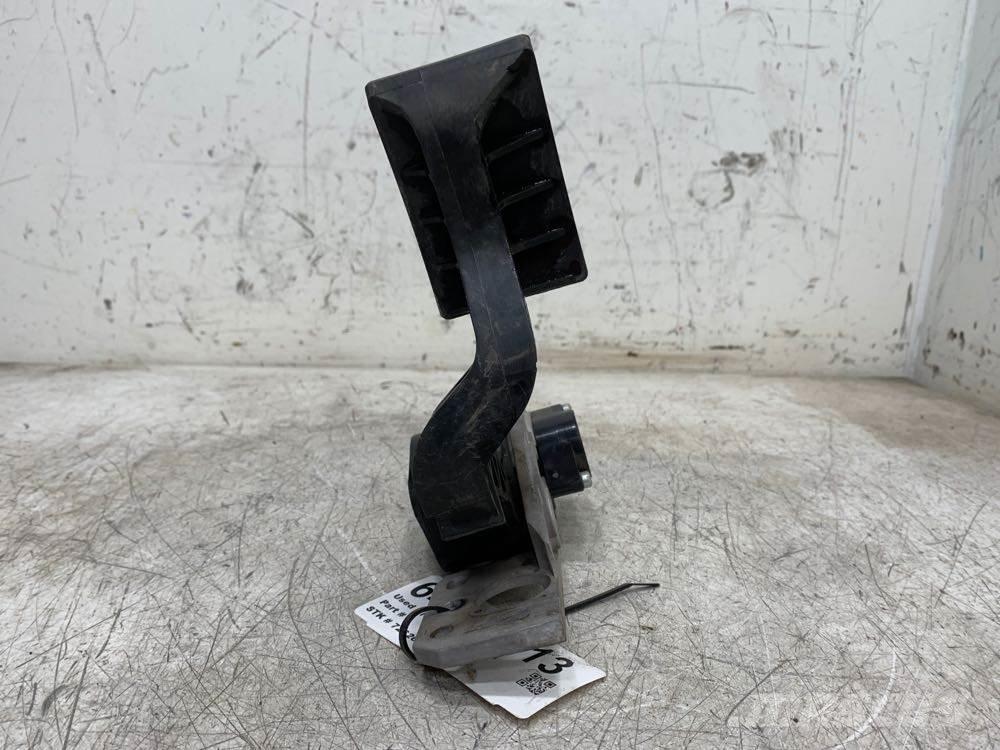 Volvo VNL Ostale kargo komponente