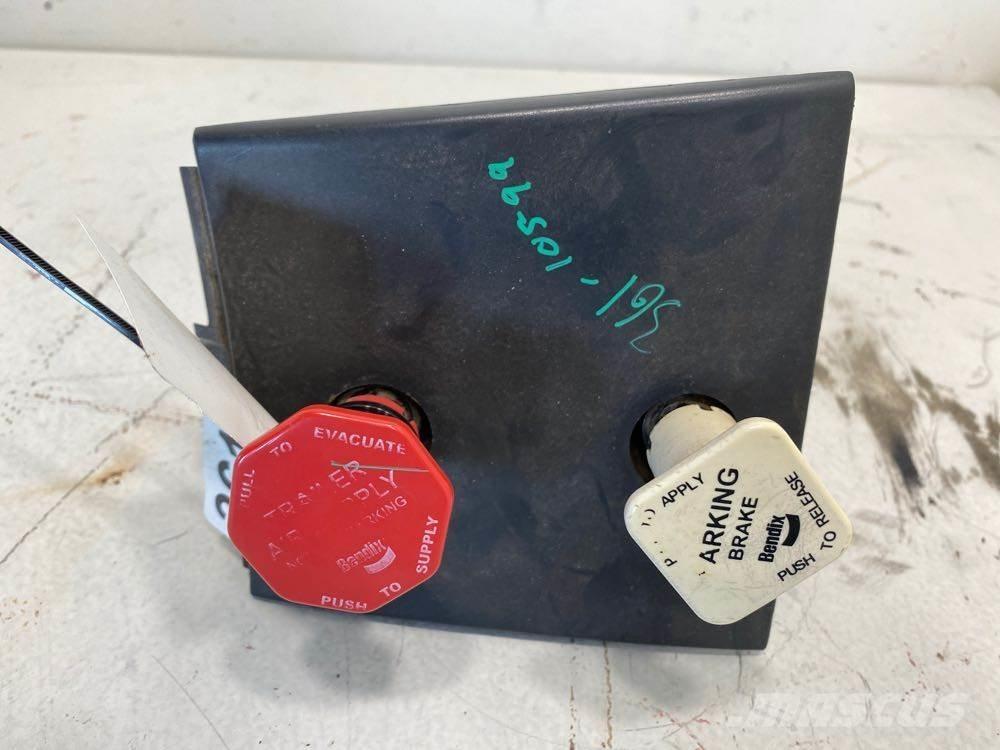 Volvo VNL Ostale kargo komponente