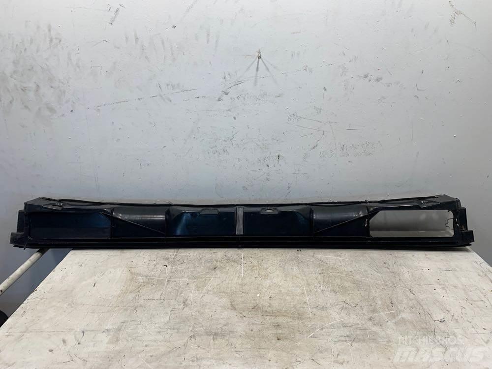 Volvo VNL Ostale kargo komponente