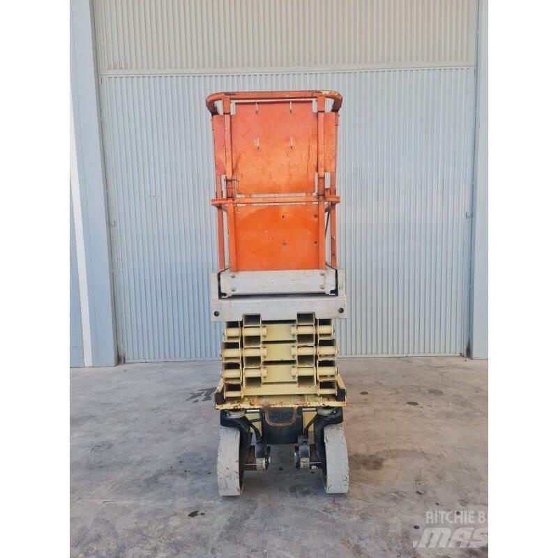 JLG 2630 ES Makazaste platforme