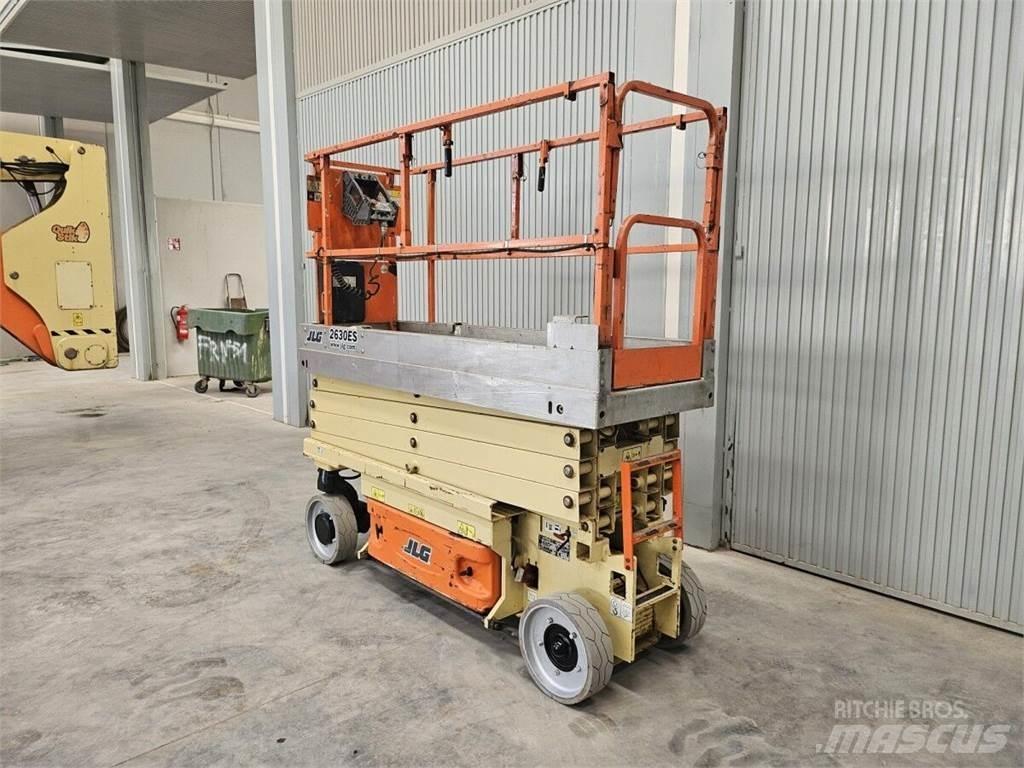 JLG 2630 ES Makazaste platforme
