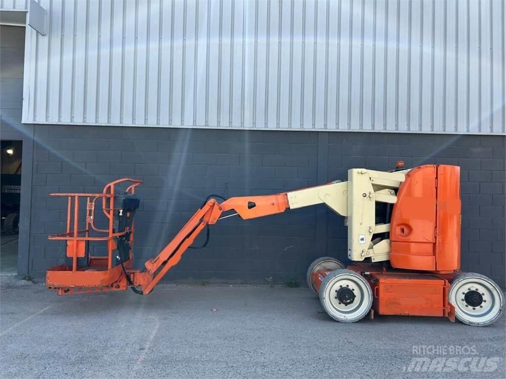 JLG E300AJ Zglobne podizne platforme