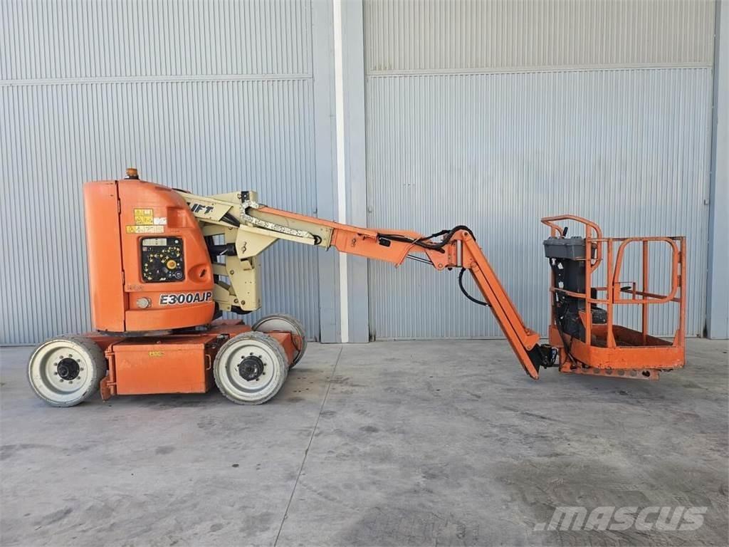 JLG E300AJP Zglobne podizne platforme
