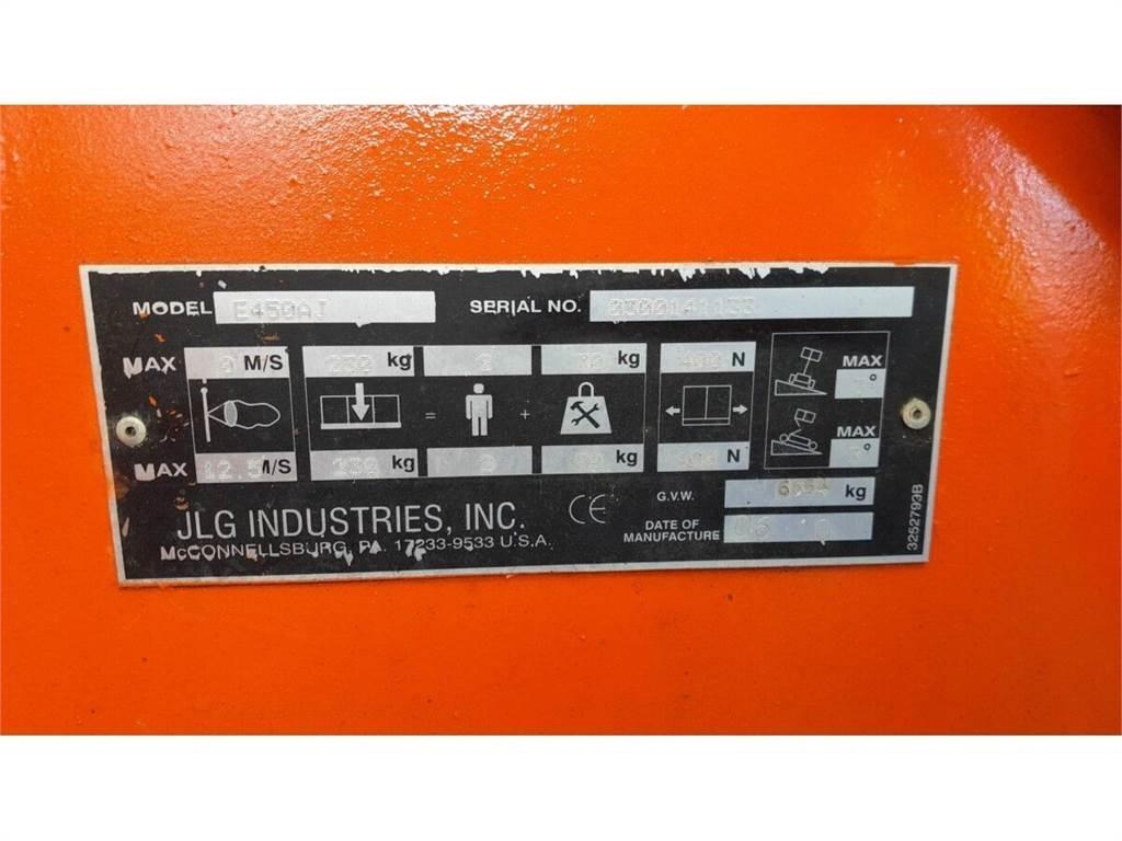 JLG E450AJ Zglobne podizne platforme