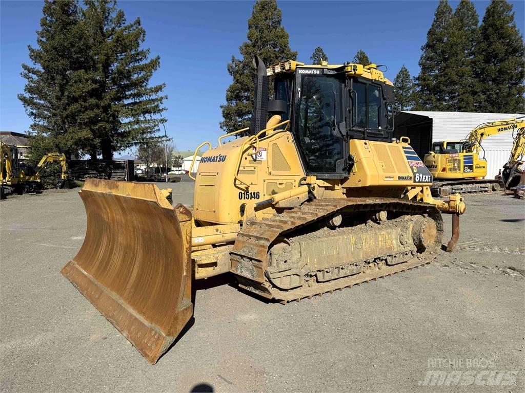 Komatsu D61EXi-24 Buldožeri guseničari